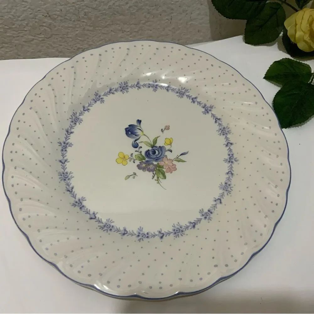 New Nikko tableware blue peony dot ceramic dinner plate 10 1/2” G10